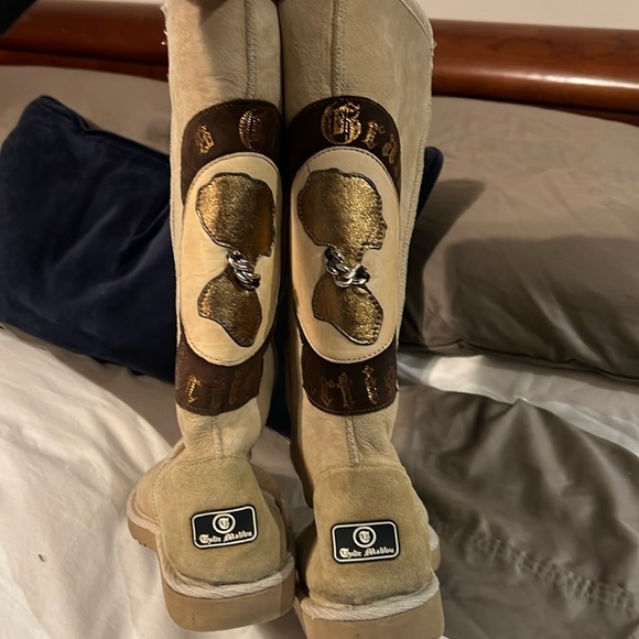Tylie Malibu Ugg style 9 women’s sheepskin boots used - Picture 1 of 6